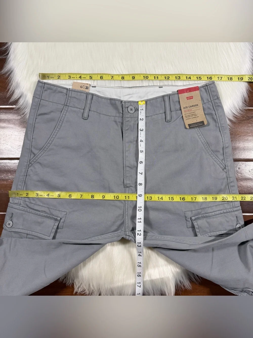 Levi's Men's Size 32 X 34 Grey Ace Cargo Pants